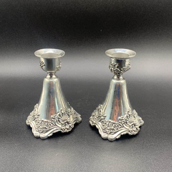 Pair of Vintage Royal Selangor Pewter Silver Shell Rose Embossed Candle Holders - Picture 2 of 9